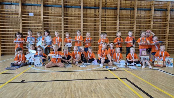 Sportování andílků- závody předškolních dětí